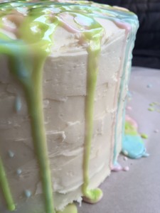 Three layer cake B 013